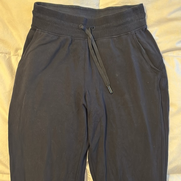 Lululemon joggers - Picture 3 of 5